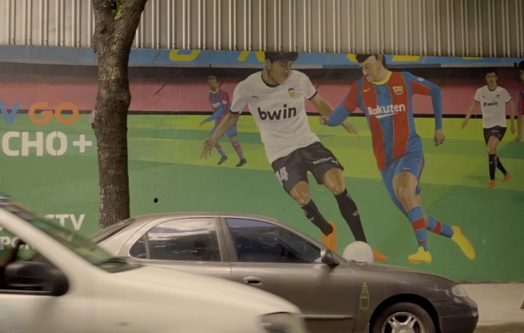 DirecTV Go - Brandwall